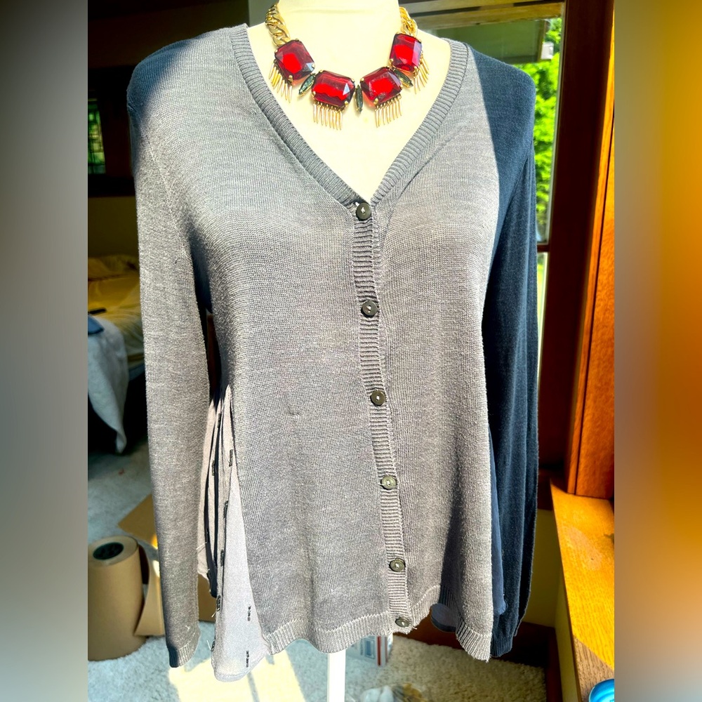Chan Luu Grey 🩶 Beaded Embellished Chiffon Cardigan Sweater Blouse Size Small